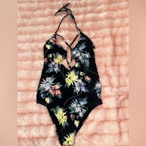 NWT O’Niell One Piece Swimsuit
